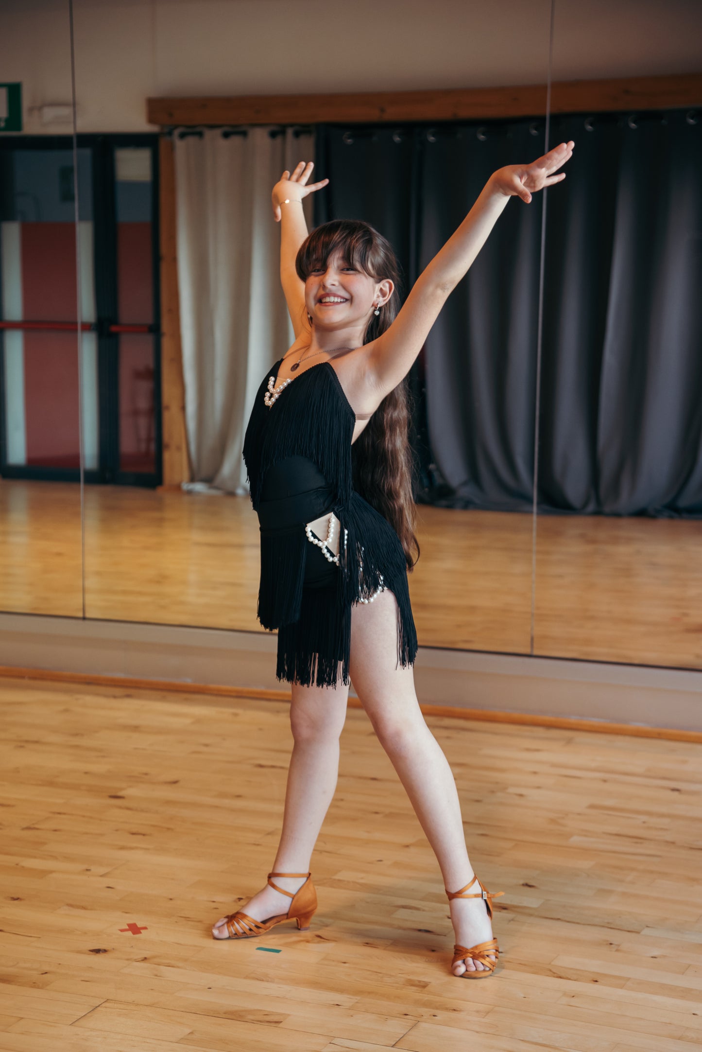 Body e gonna con frange e decorazione in perle