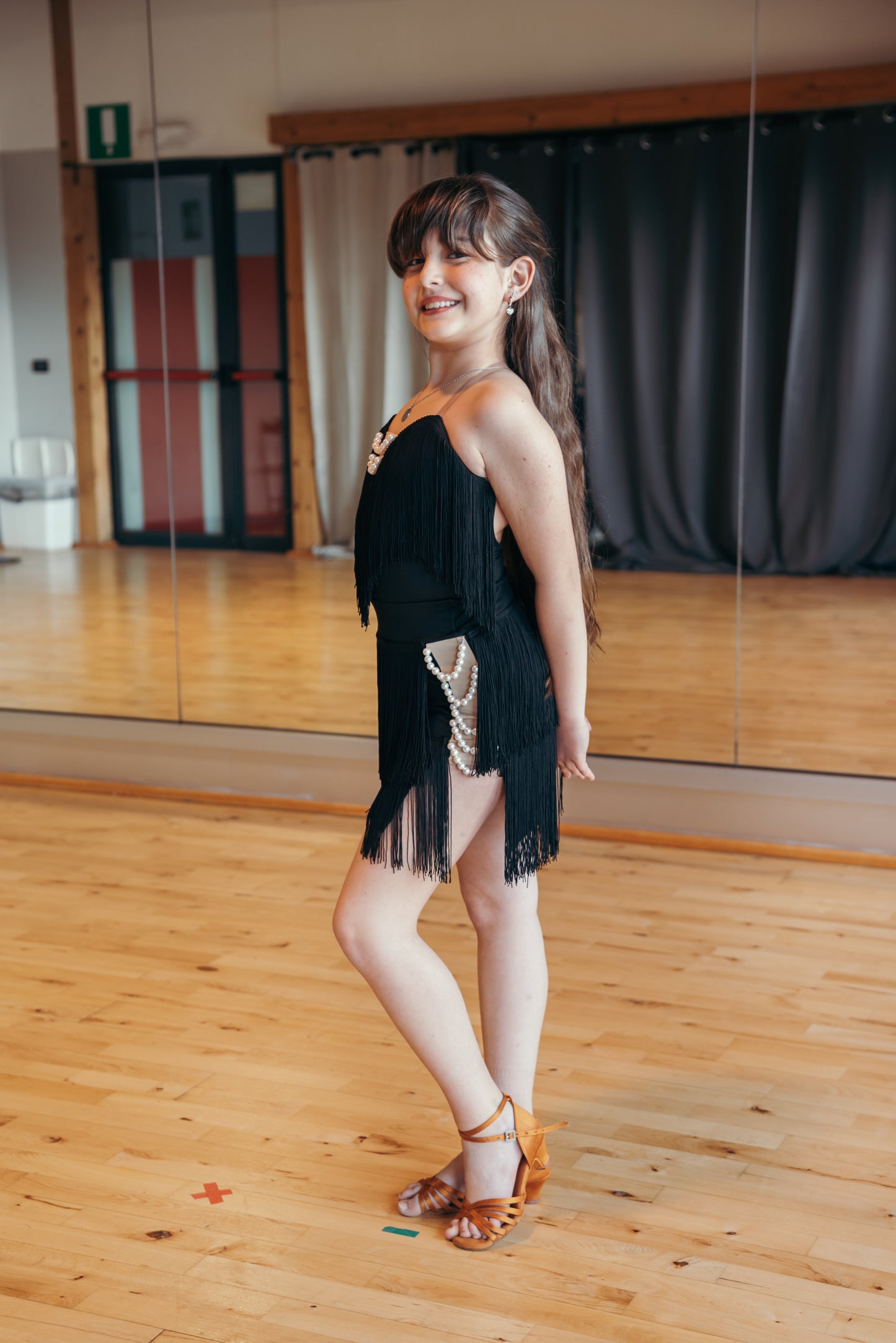 Body e gonna con frange e decorazione in perle