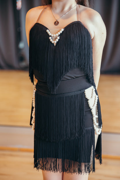 Body e gonna con frange e decorazione in perle