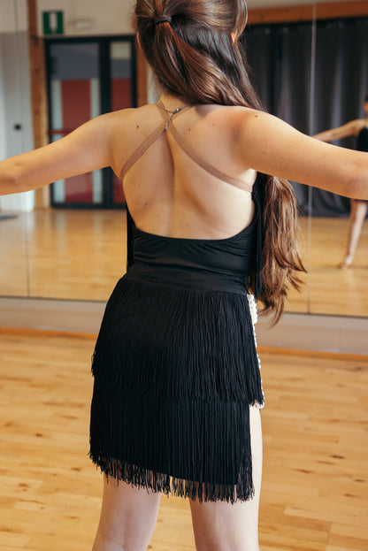 Body e gonna con frange e decorazione in perle